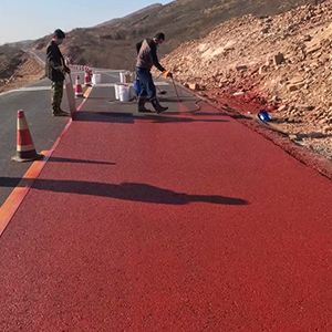 潍坊一是彩钢瓦喷漆翻新，地面喷涂